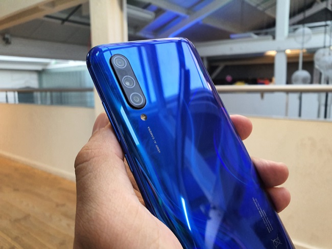 Камера смартфона Xiaomi Mi 9 Lite.