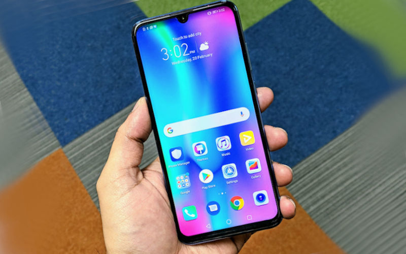 Телефон Honor 10i