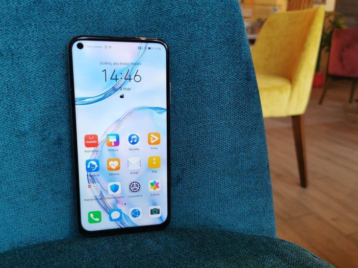 top-8-bjudzhetnye-smartphones-s-horoshej-kameroj-i-batareej-itogovyj-rejting-2020-g-f807bb7.jpg